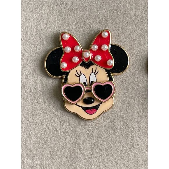 Disney Baublebar Minnie Mouse Heart Glasses Mini Pearls Stud Earrings NEW Red - Picture 2 of 7